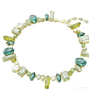 π¦ NWOT Gema necklace Mixed cuts, Green, Gold-tone plated